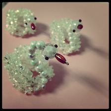 handmade-bead-ornaments-swan.png